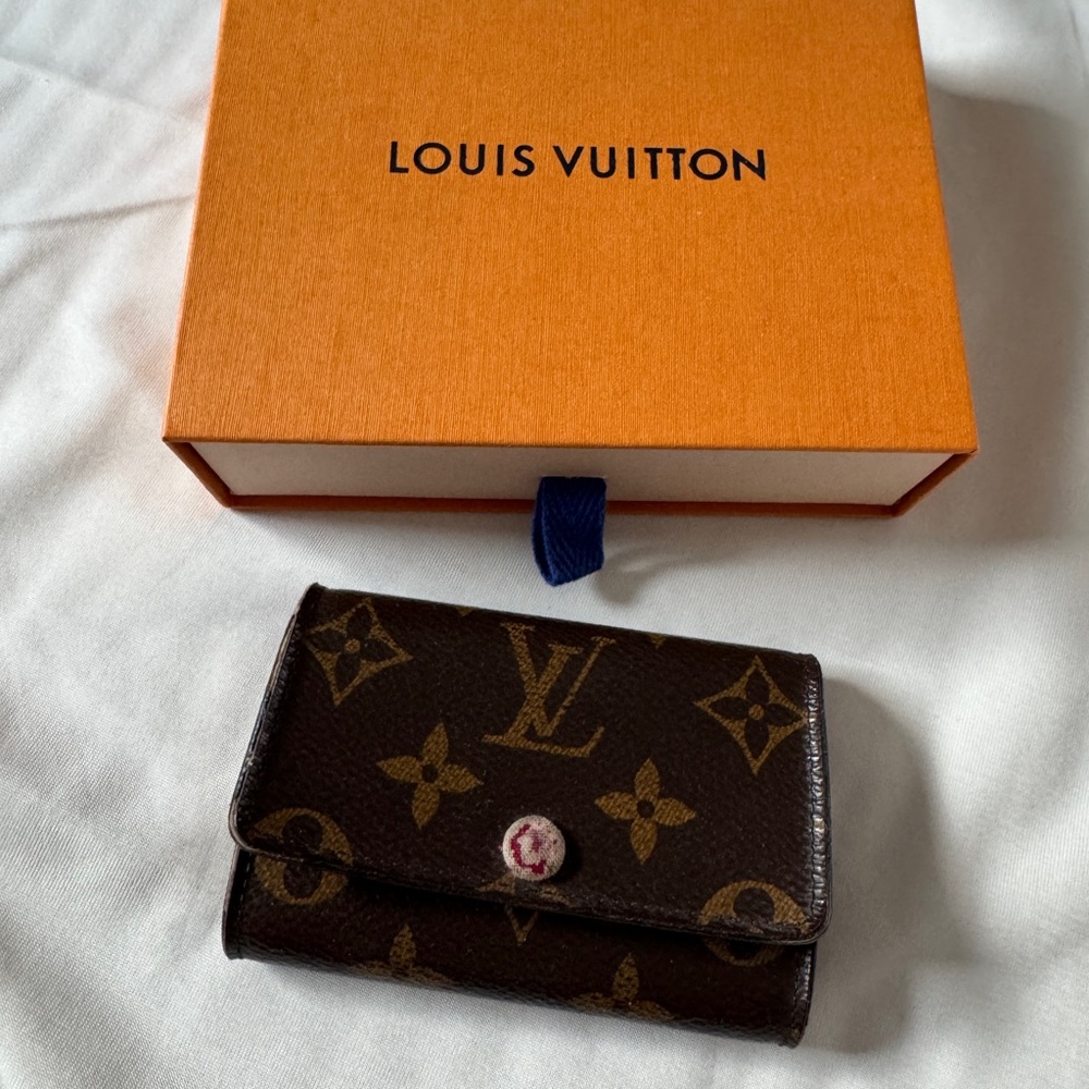 Louis Vuitton Brown and Gold Monogram 6 Key Holder